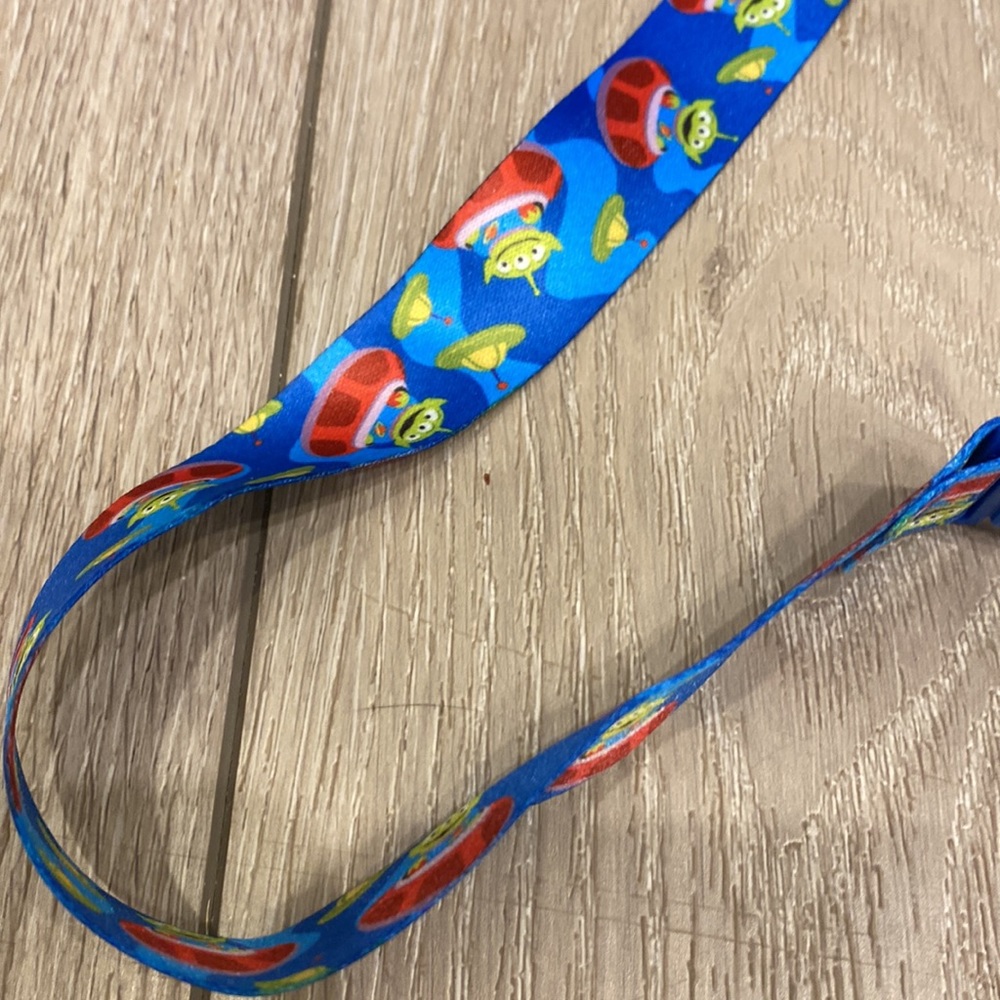 Disney Parks Alien sipper - Picture 2 of 5